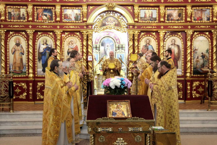 Расписание храма иоанна кронштадтского. Графики службы в храме. Расписание утренней службы в церкви. Вечерняя служба в храме. Когда начинается служба в церкви.